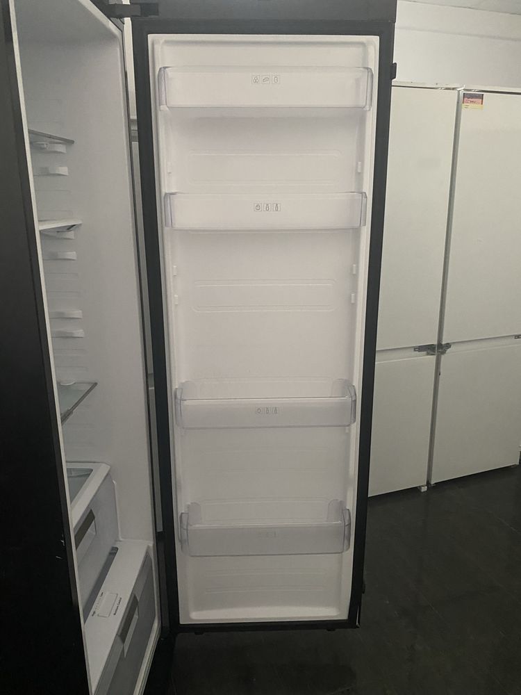 Хладилник SAMSUNG