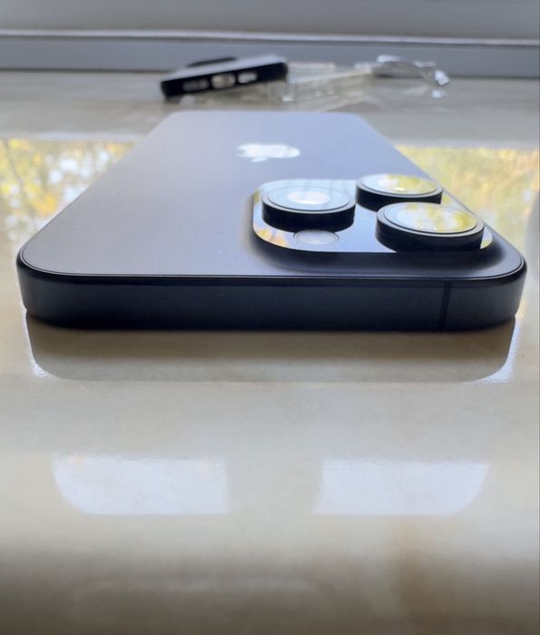 iPhone 15 PRO  256 GB  98% Viata Bateriei