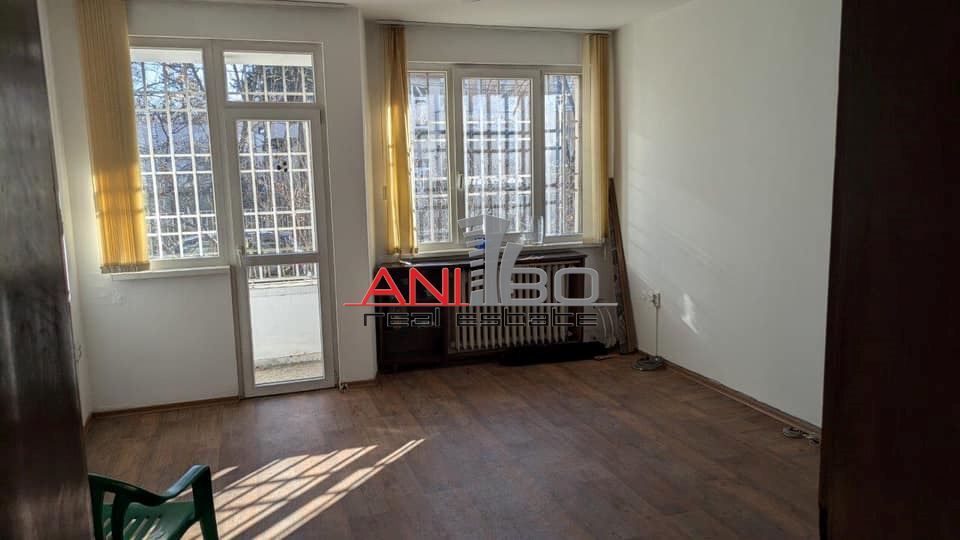 Дава се под наем Офис в София, Яворов - 96 кв.м за 600 € - Снимка #1