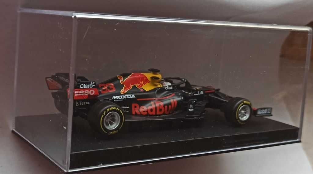 Macheta Red Bull RB16B Verstappen cu pilot Formula 1 2021 -  1/43 F1
