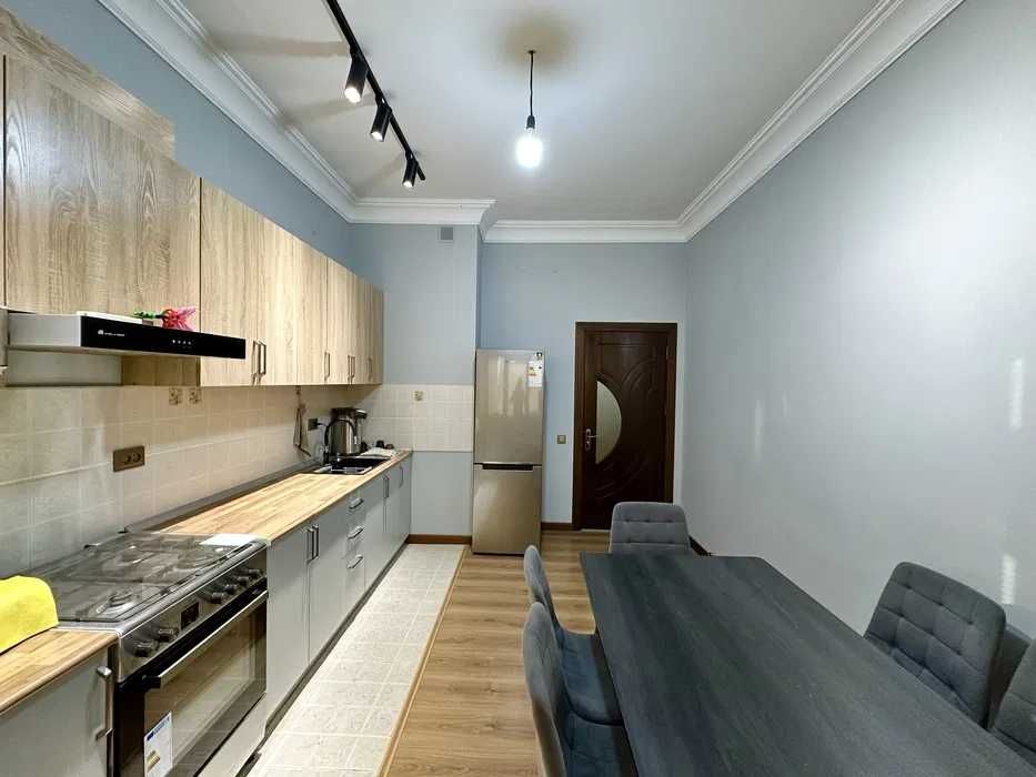 Срочно Продам 2х комн 8/8 в  ЖК Паркент ближе Макро