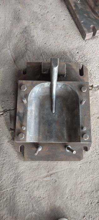 Пресс Формы для лопат