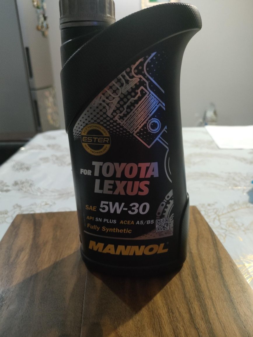 Продам моторное масло синтетическое Mannol