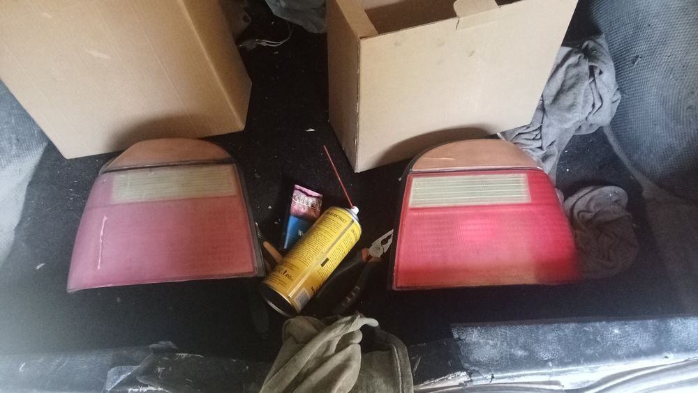 Продам задний фонари читайте описание