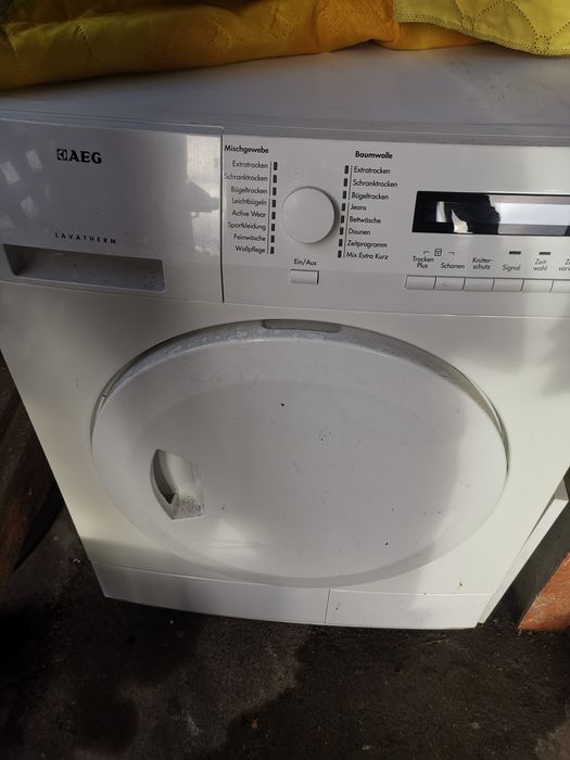 Сушилня AEG white