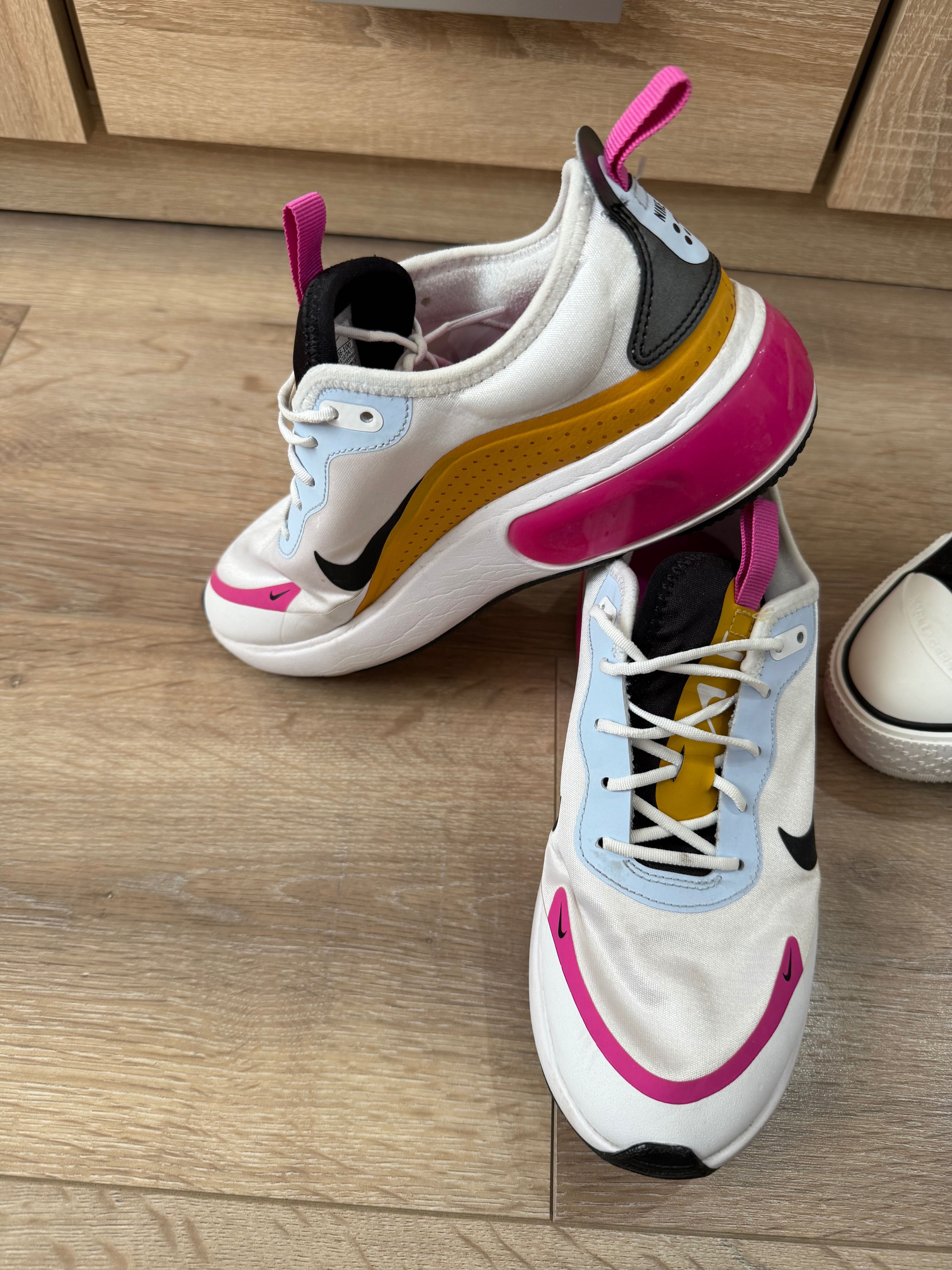 Маратонки 36-37.5 Nike Guess Karl legerfeld