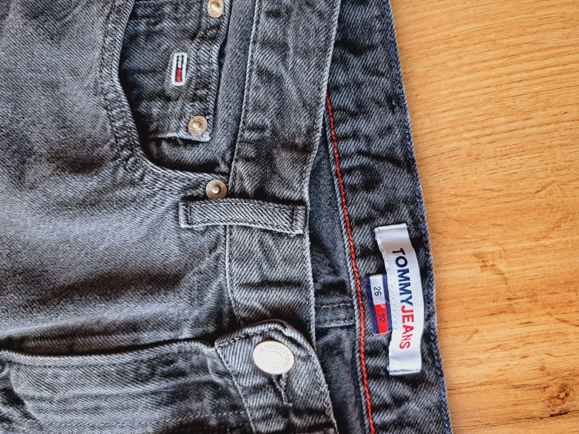 Дамски дънки Tommy jeans mom fit/Levi's
