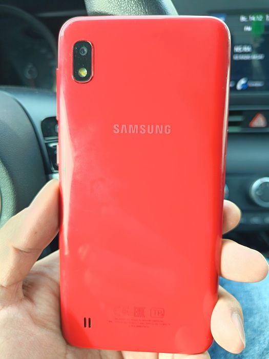 Самсунг А10 в бывшем употреб