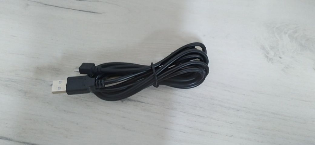 USB kabel. Yangi