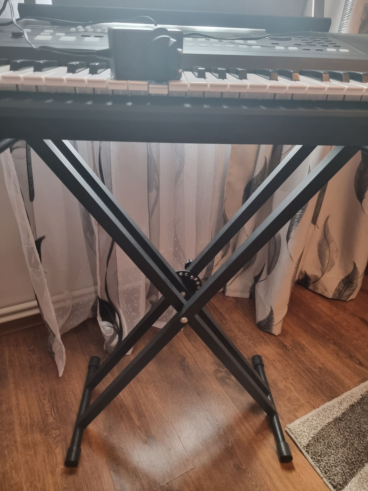 Pian digital Roland E- X50