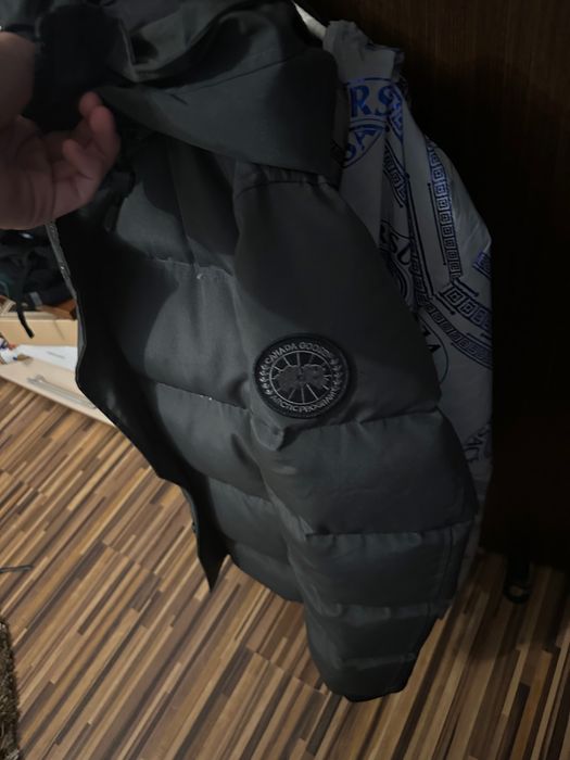 Vand geaca canada goose