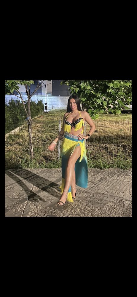 Dansatoare belly dance