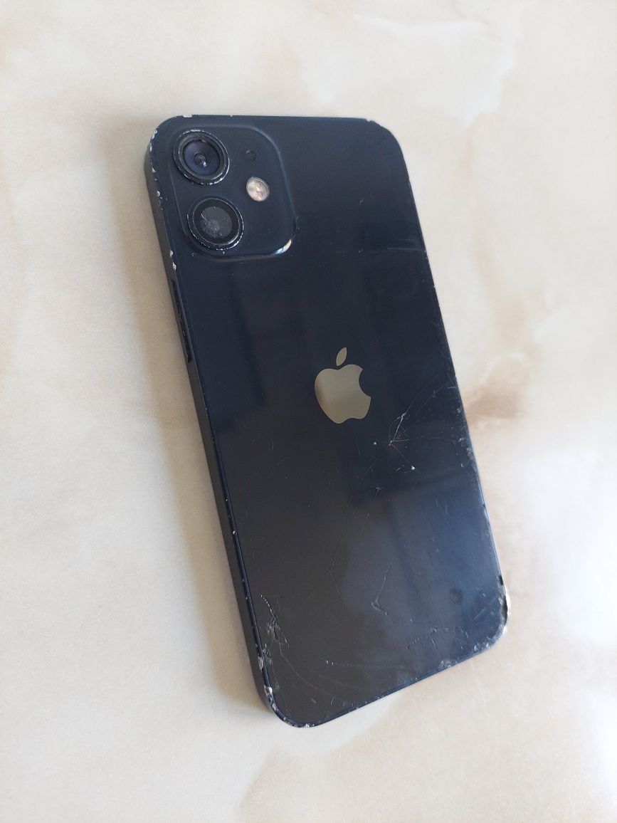 Vând Apple iPhone 12 Mini (negru) de 64Gb Neverlocked //poze reale