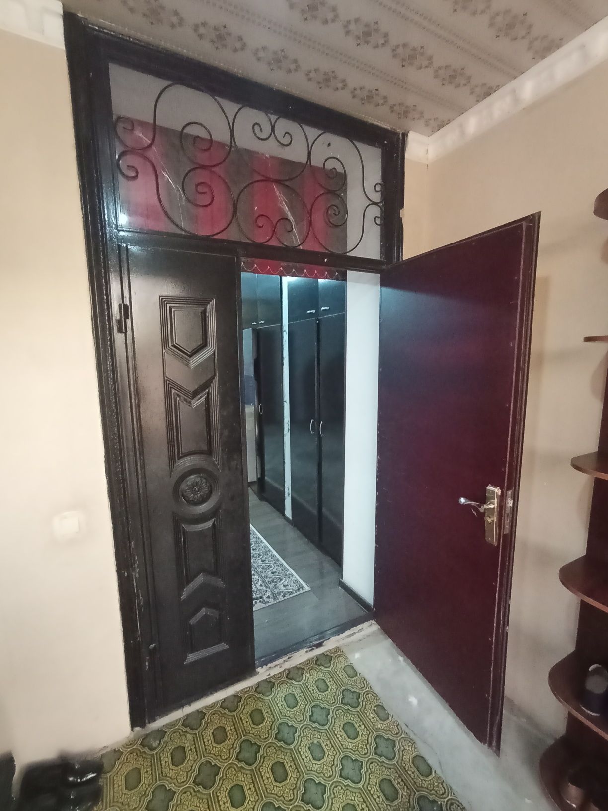 темир эшик сотилади козероги,  сеткаси билан