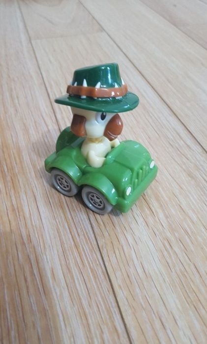 Figurine de colecție din ouă Kinder mari