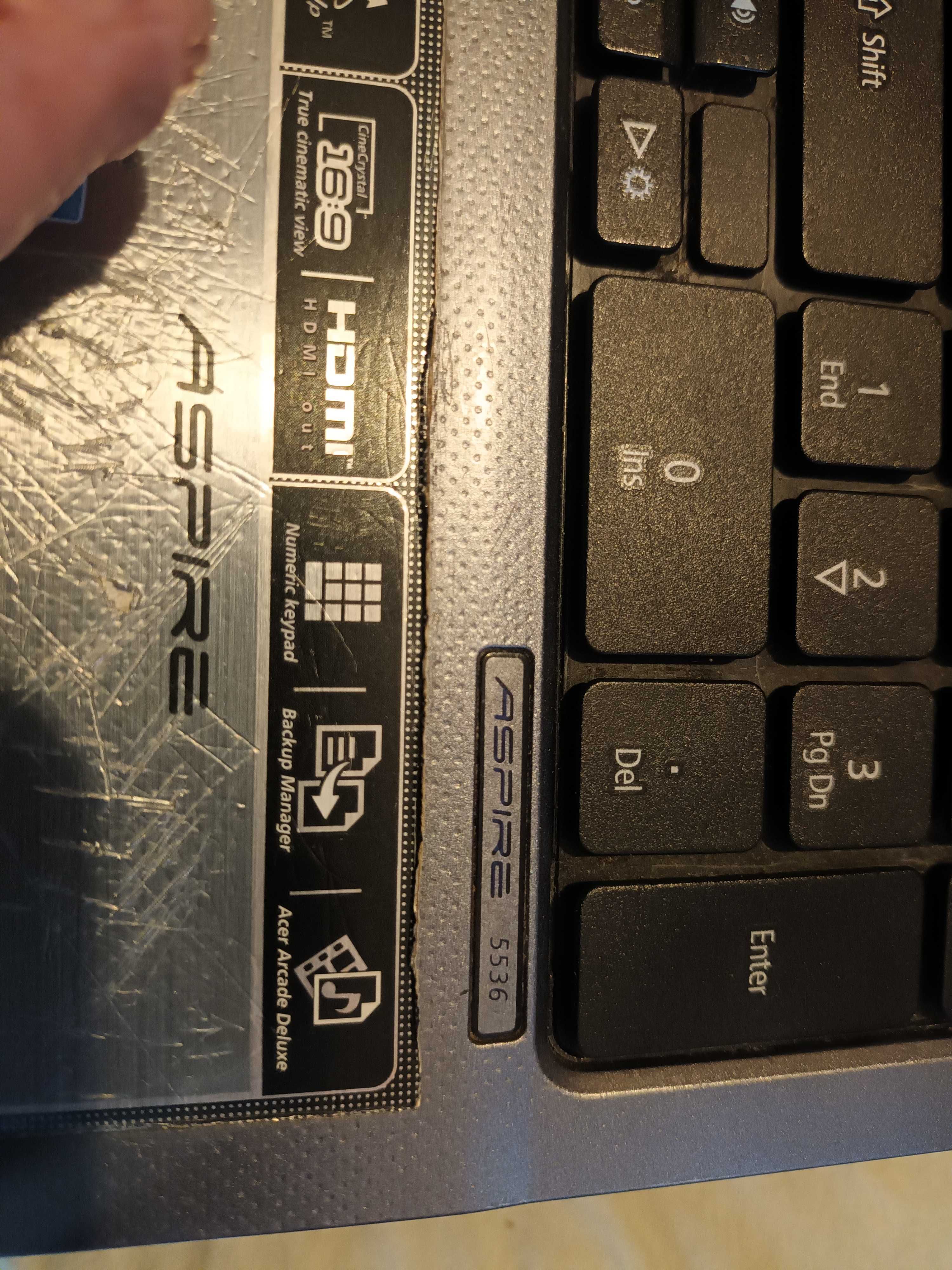 Лаптоп acer aspire с повреда за ремонт или части
