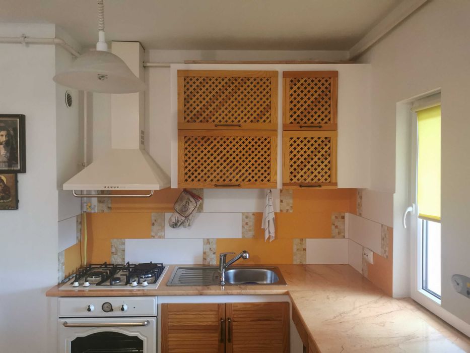 Vând apartament 3 camere