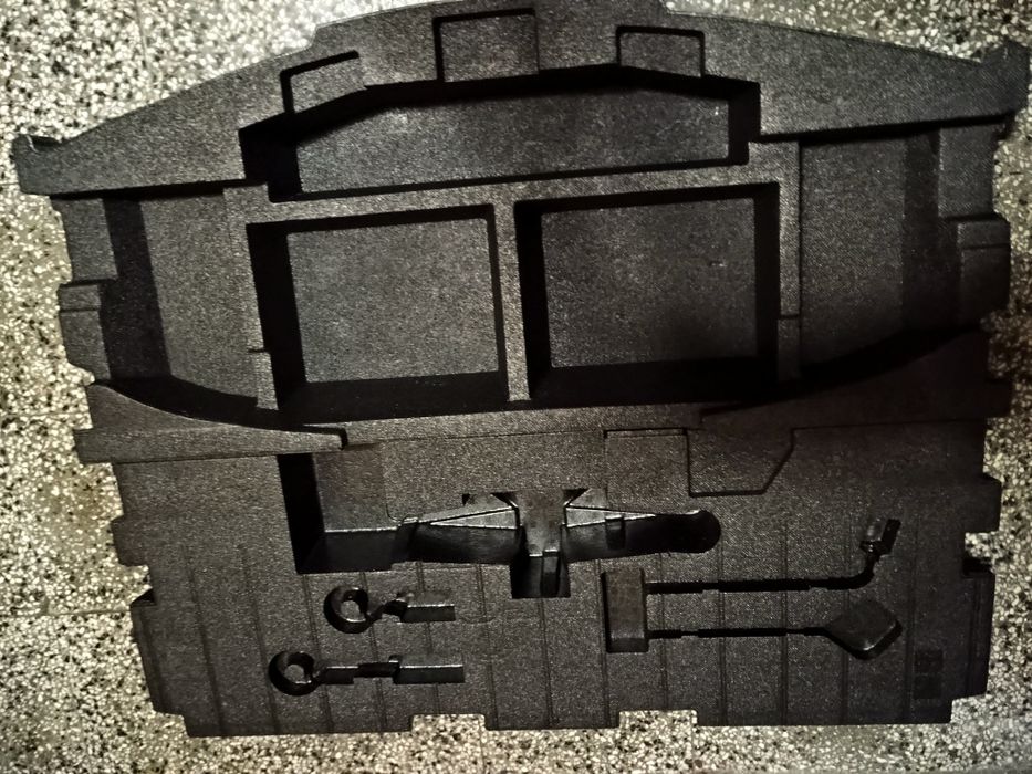 Кора за багажник