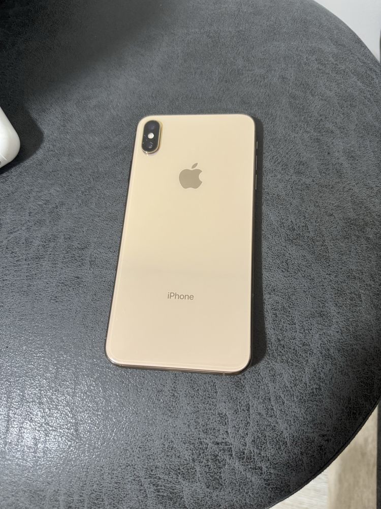 Iphone XS max sotiladi 128 GB Gold LL/A.