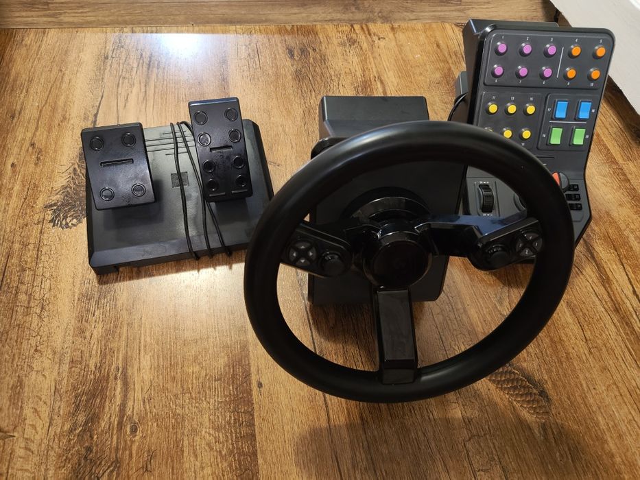 Logitech G Saitek Farm Simulator volan + joystick + panou |  complet