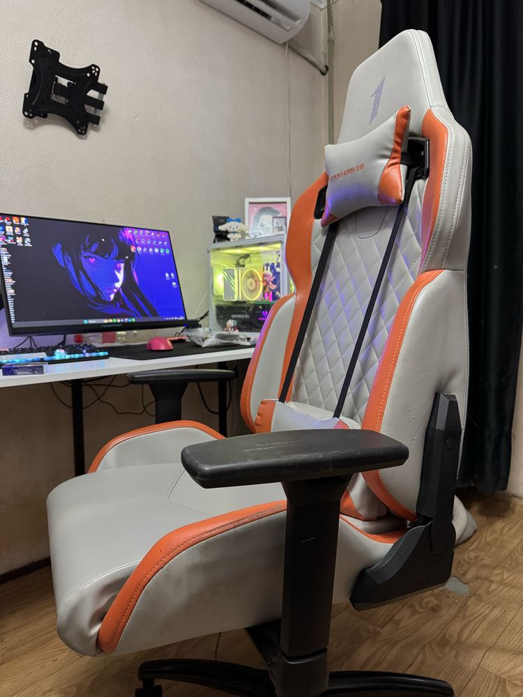 Срочно продам игровое кресло 1’st player
