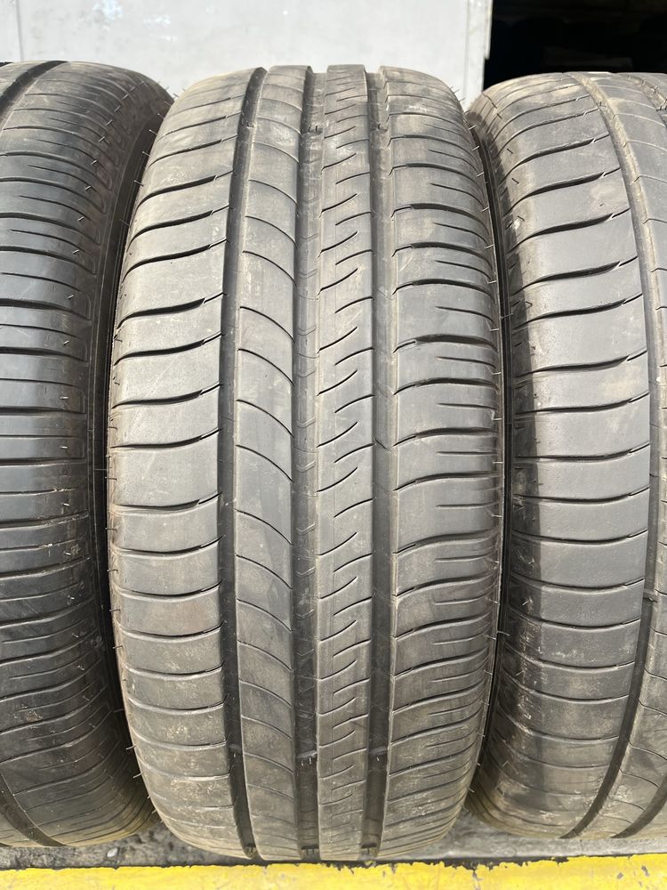 4 бр. летни гуми 215/60/16 Michelin DOT 5218 5 mm