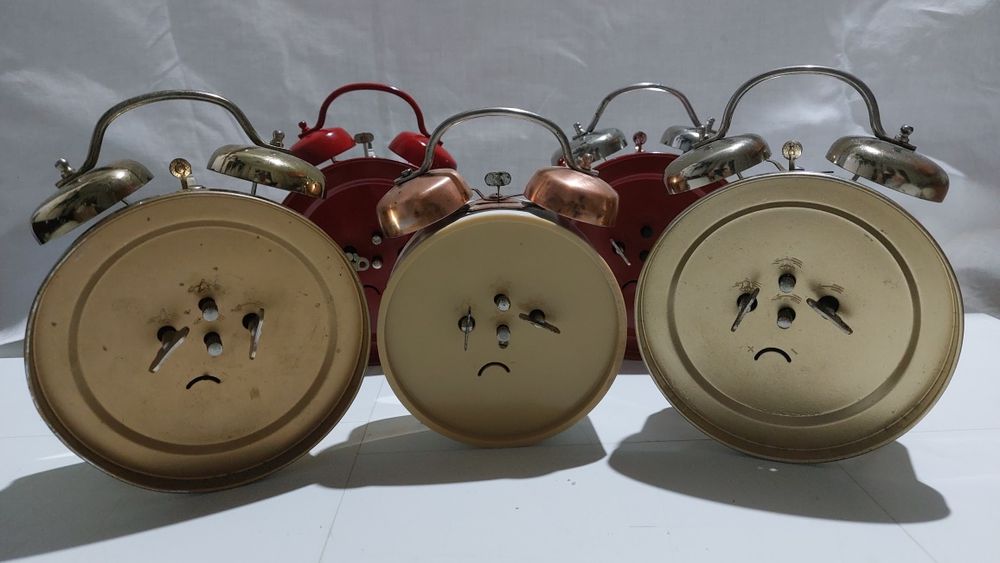 ceas de masă Aradora