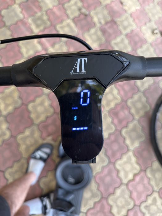 Trotineta electrica si Bicicleta