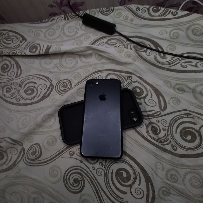 IPhone 7 в хорошем состоянии