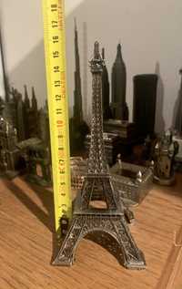 Macheta metalica a turnului Eiffel