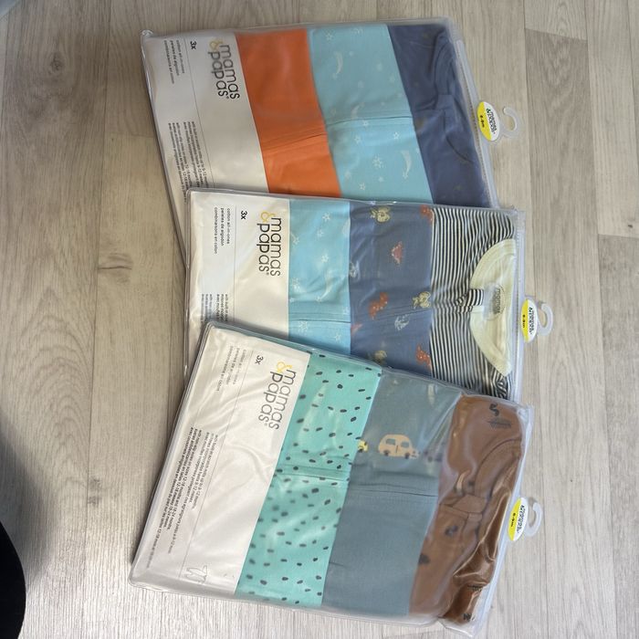 Ромперы комбенизоны на замке от фирмы mamas&papas