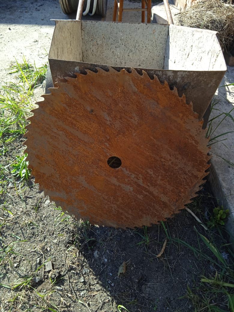 Продам циркульную пилу