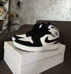 Jordan 1 mid SE Purple