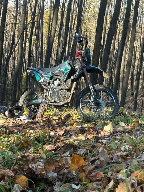 schimb kxd 150cc  ofer si diferenta unde este nevoie.