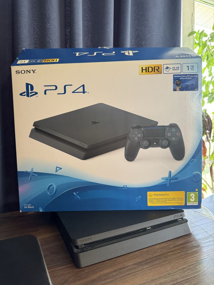 Playstation 4 Slim 1 TB