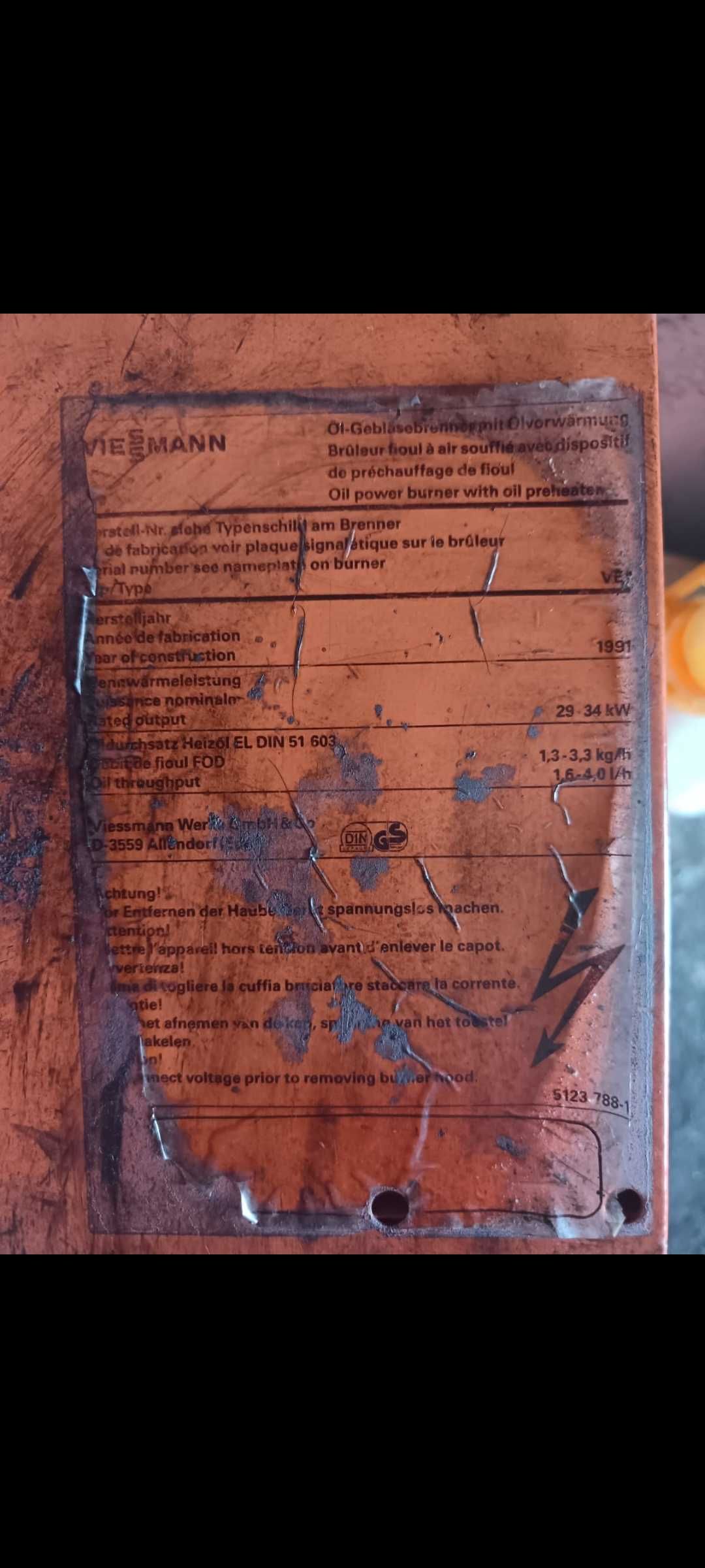 Vând centrală pe combustibil ,Viessmann