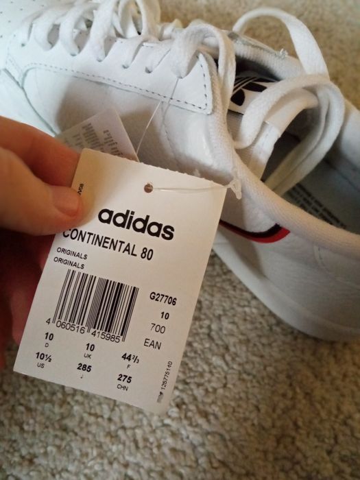 Чисто нови обувки ADIDAS