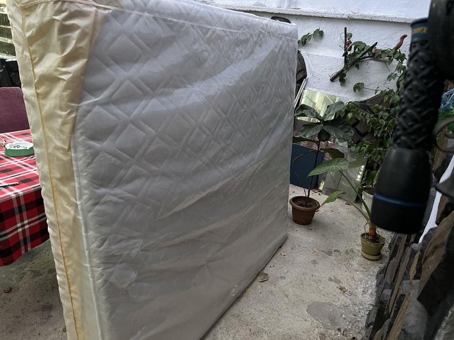 Продавам мебели в добро състояние