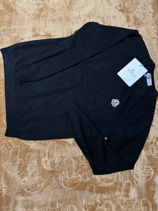 Pulover negru din lână fină – stil premium și rafinat