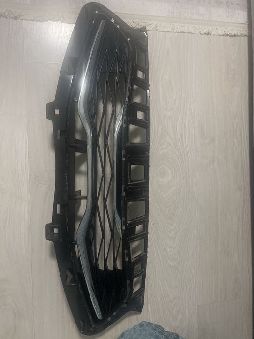 Продам решетку бампера kia ceed 2024год