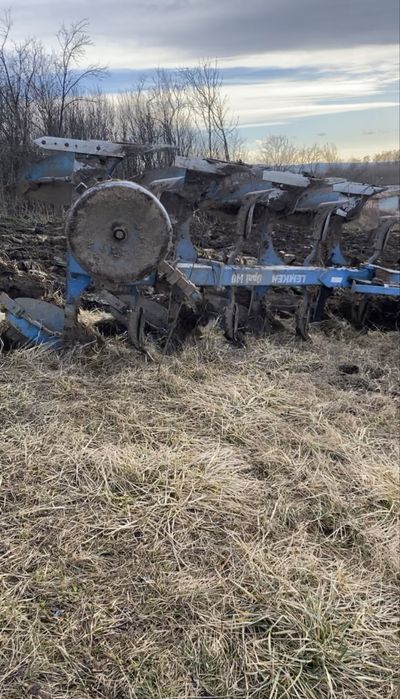 Vând plug lemken opal 140