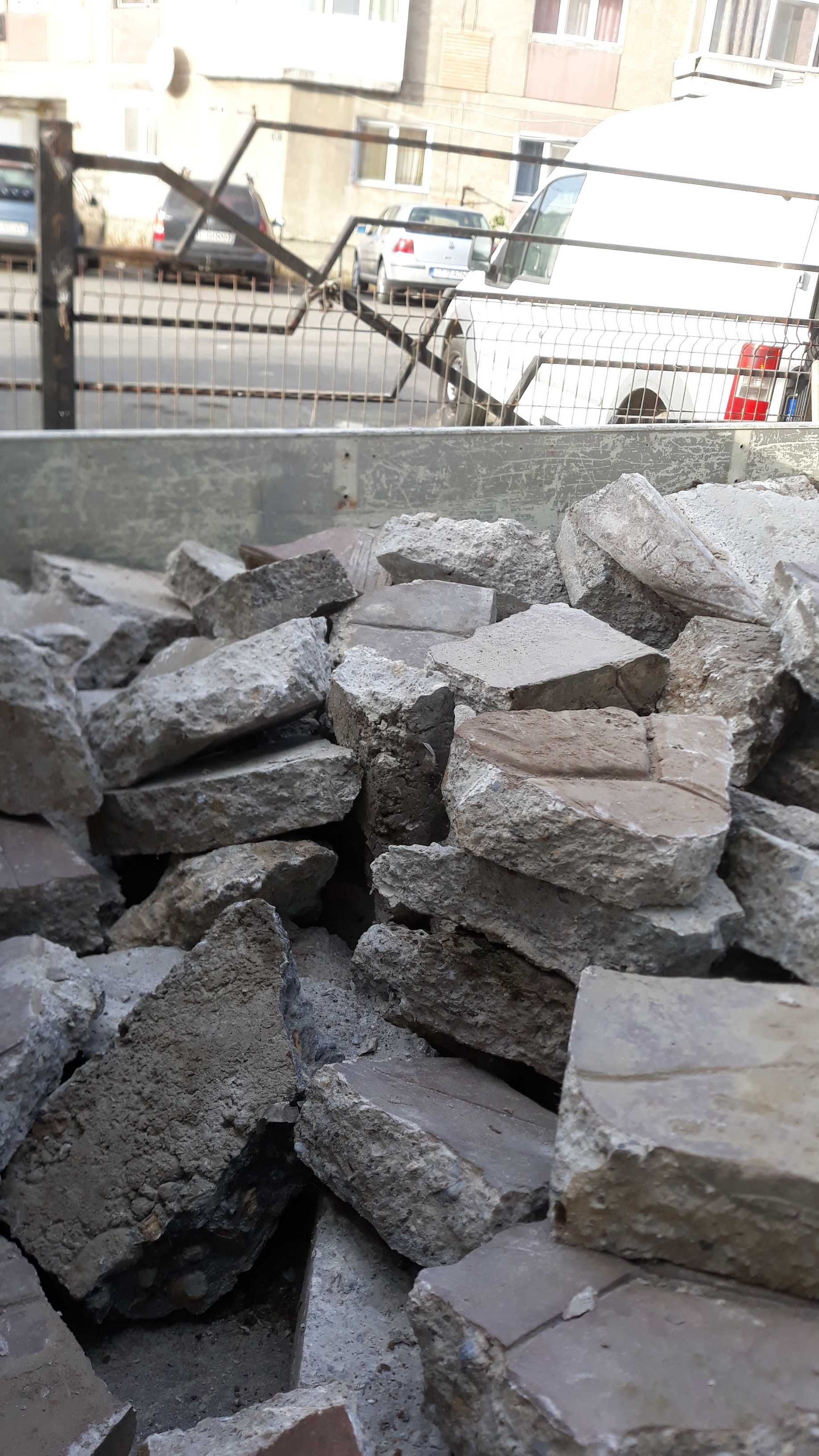 Nisip, sort constructii , pietris, piatra, balast pamant moloz