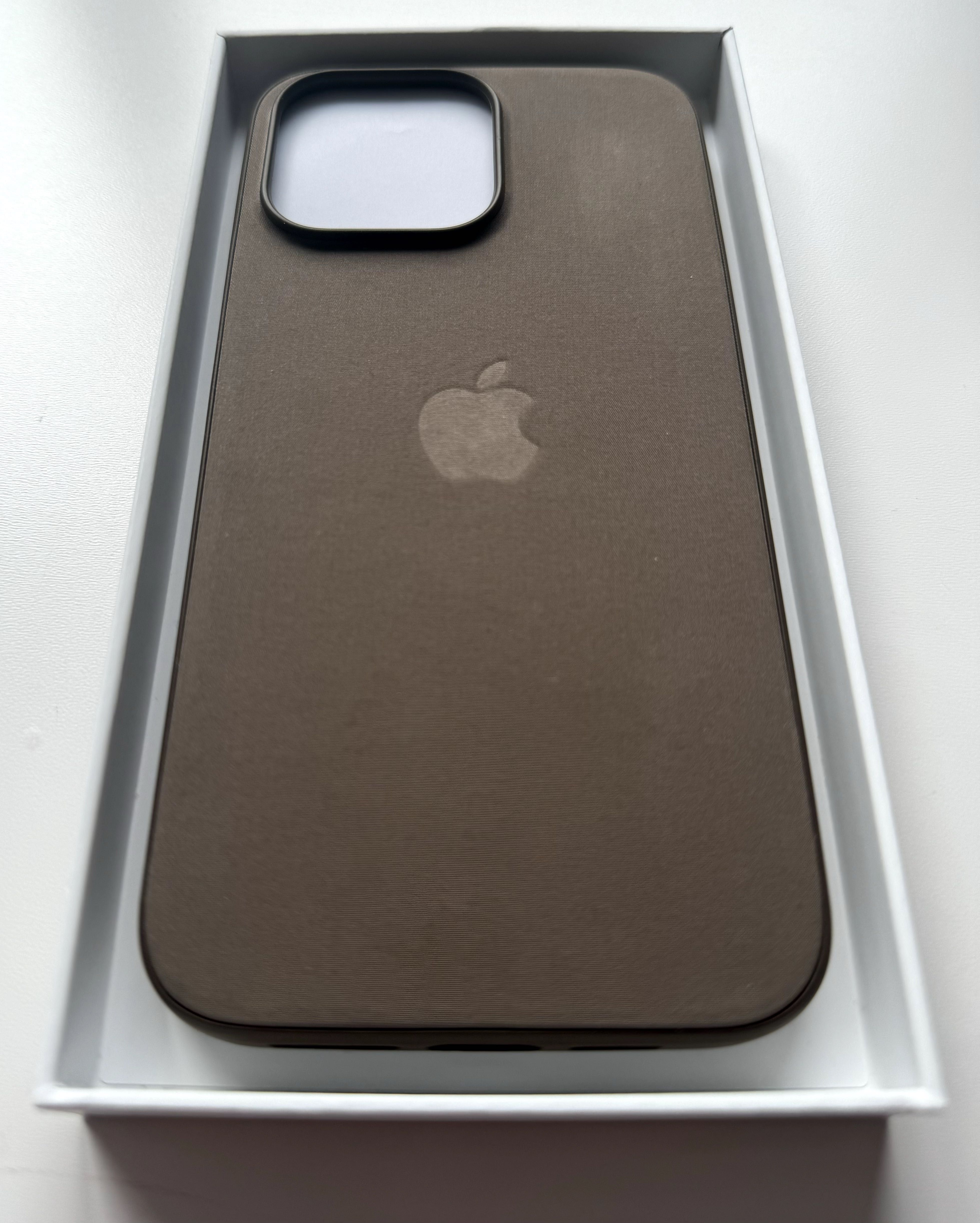 Husa telefon APPLE iPhone 15 Pro Max FineWoven Case cu MagSafe - Taupe