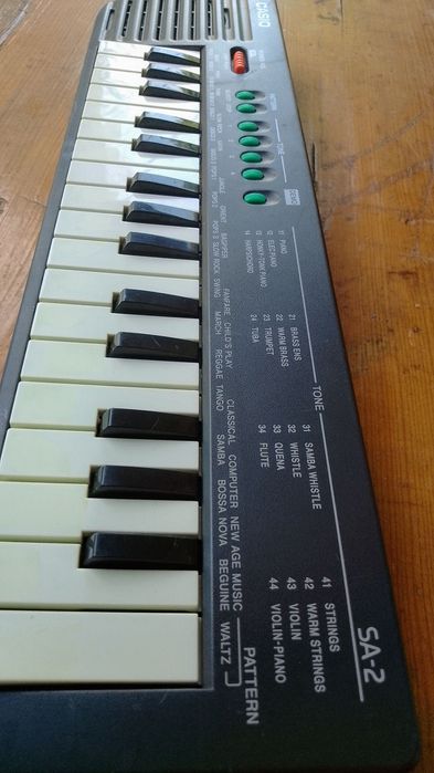 Orgă mini CASIO portabilă - Colecție Vintage