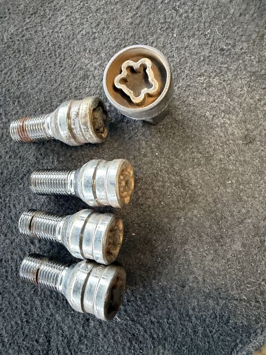 Секретни болтове-14мм-Audi,VW,Skoda,Mercedes,Volvo секрет м14 х 1.5