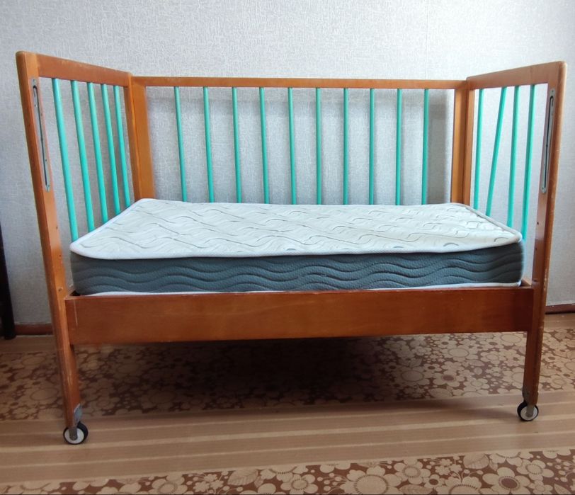 Продается детская кроватка