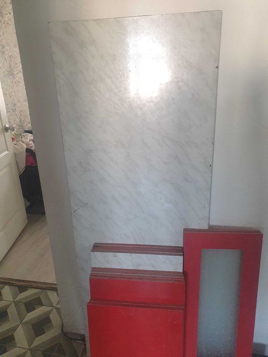 Кухонные фасады, столешница и на стол б/у