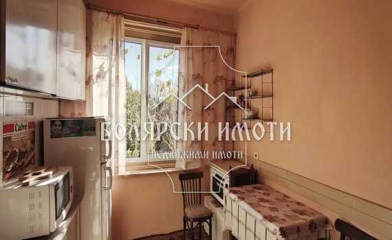 Южен двустаен апартамент в Идеален център
