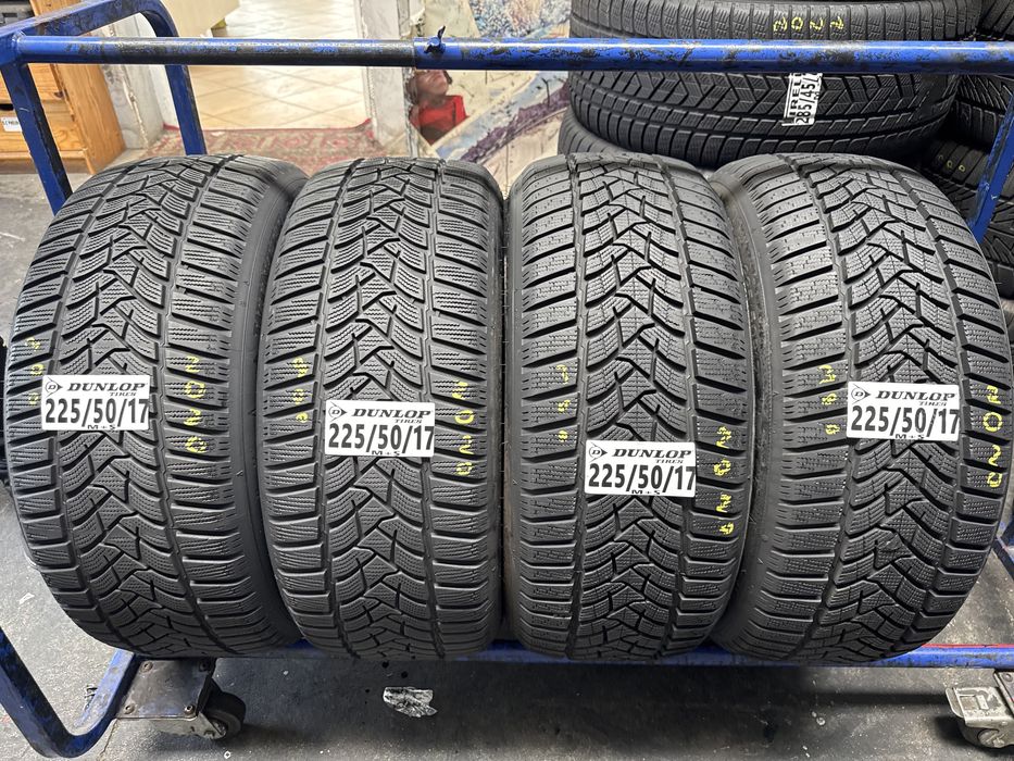 225/50/17 Dunlop M+S