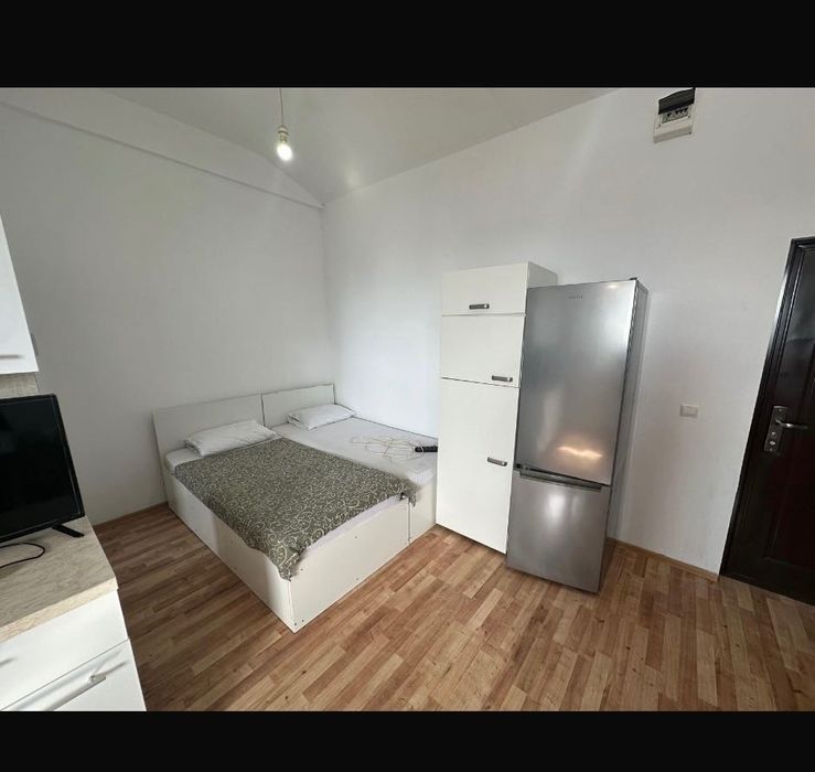 Închiriez garsonieră